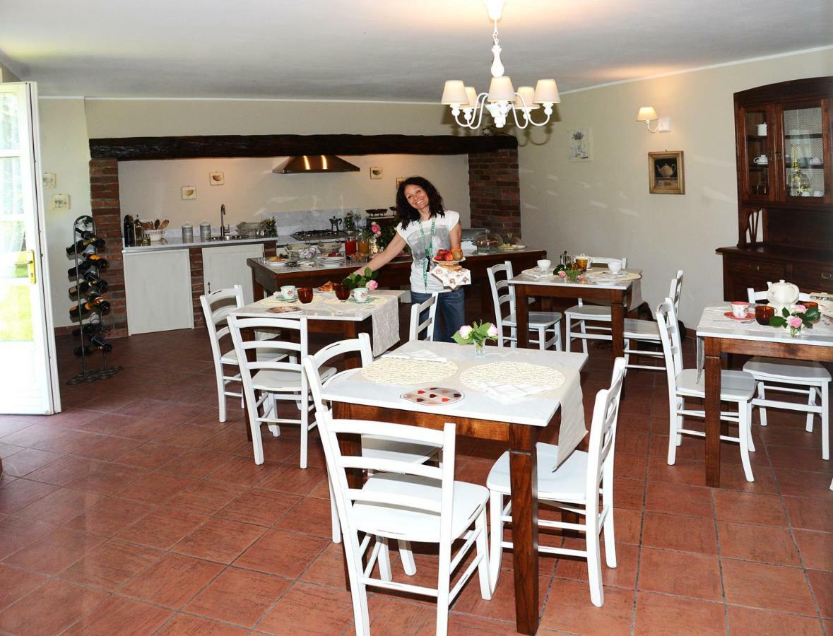 Tenuta Degli Angeli Rossi Asti Buitenkant foto