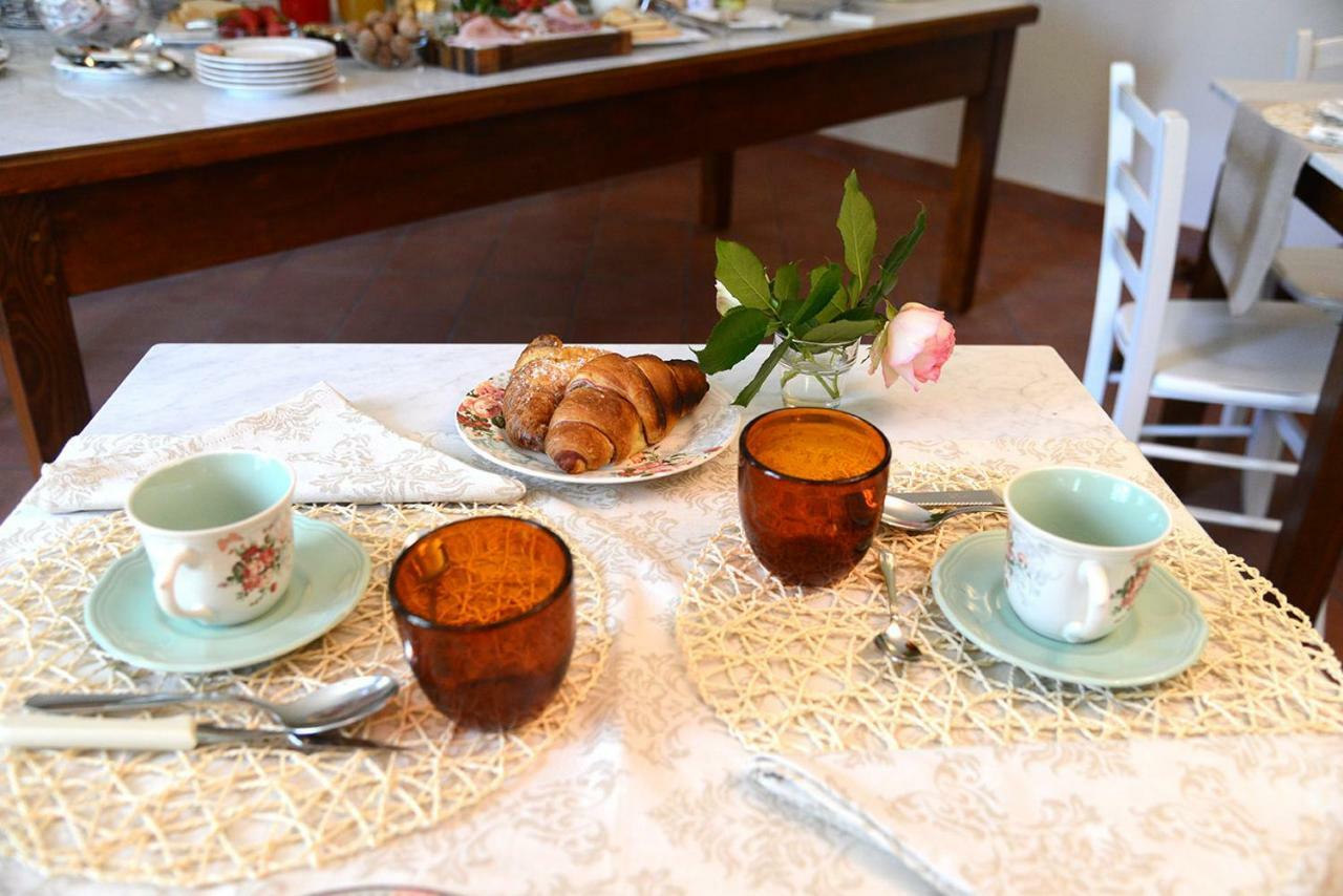 Tenuta Degli Angeli Rossi Asti Buitenkant foto